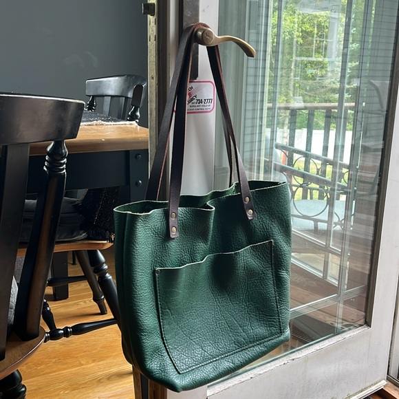 Portland leather Medium classic bacalar tote - Picture 2 of 5